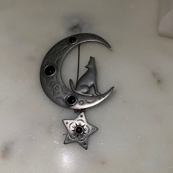 Vintage Wolf Moon Star Brooch - Picture 3 of 6
